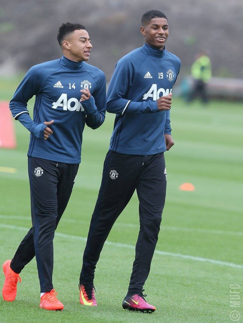 Martial lanh lung trong buoi tap anh 15