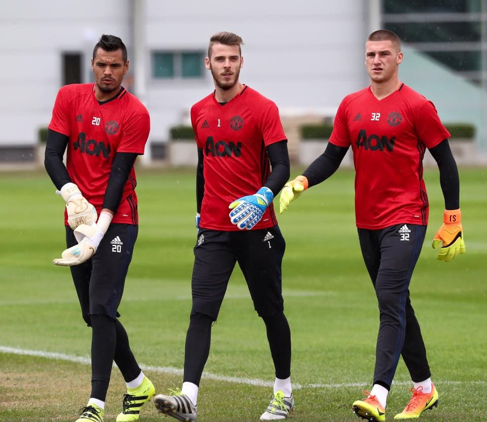 Martial lanh lung trong buoi tap anh 8