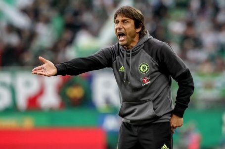 Antonio Conte lac quan vi khong duoc du Champions League hinh anh