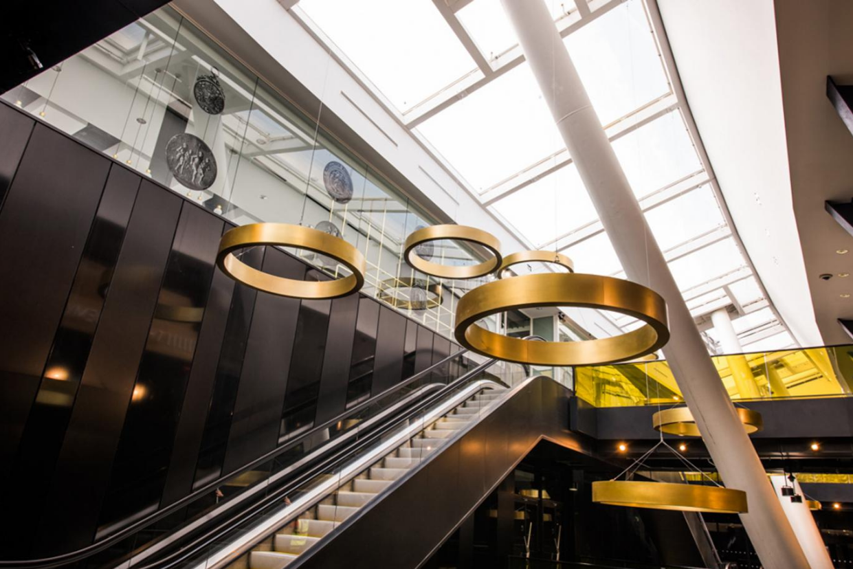 san nha moi tuyet dep cua West Ham anh 12