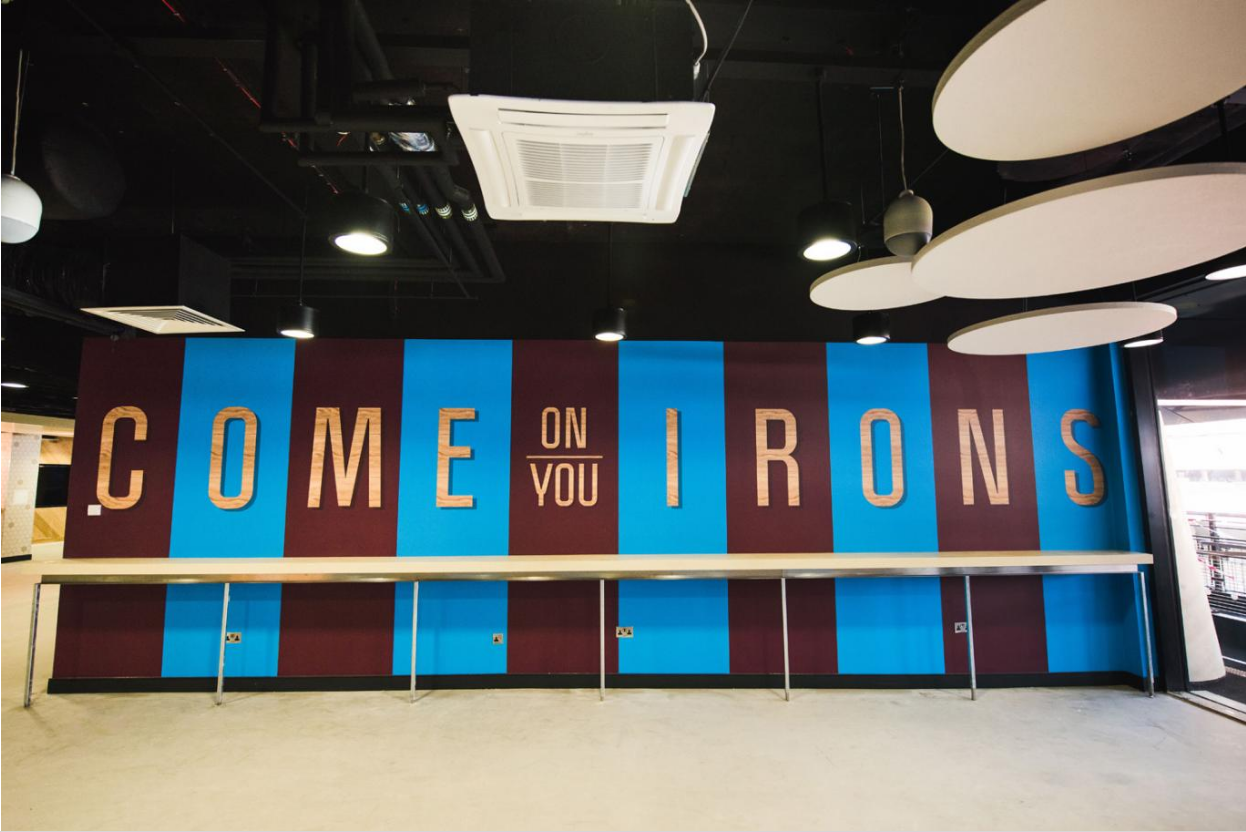 san nha moi tuyet dep cua West Ham anh 6