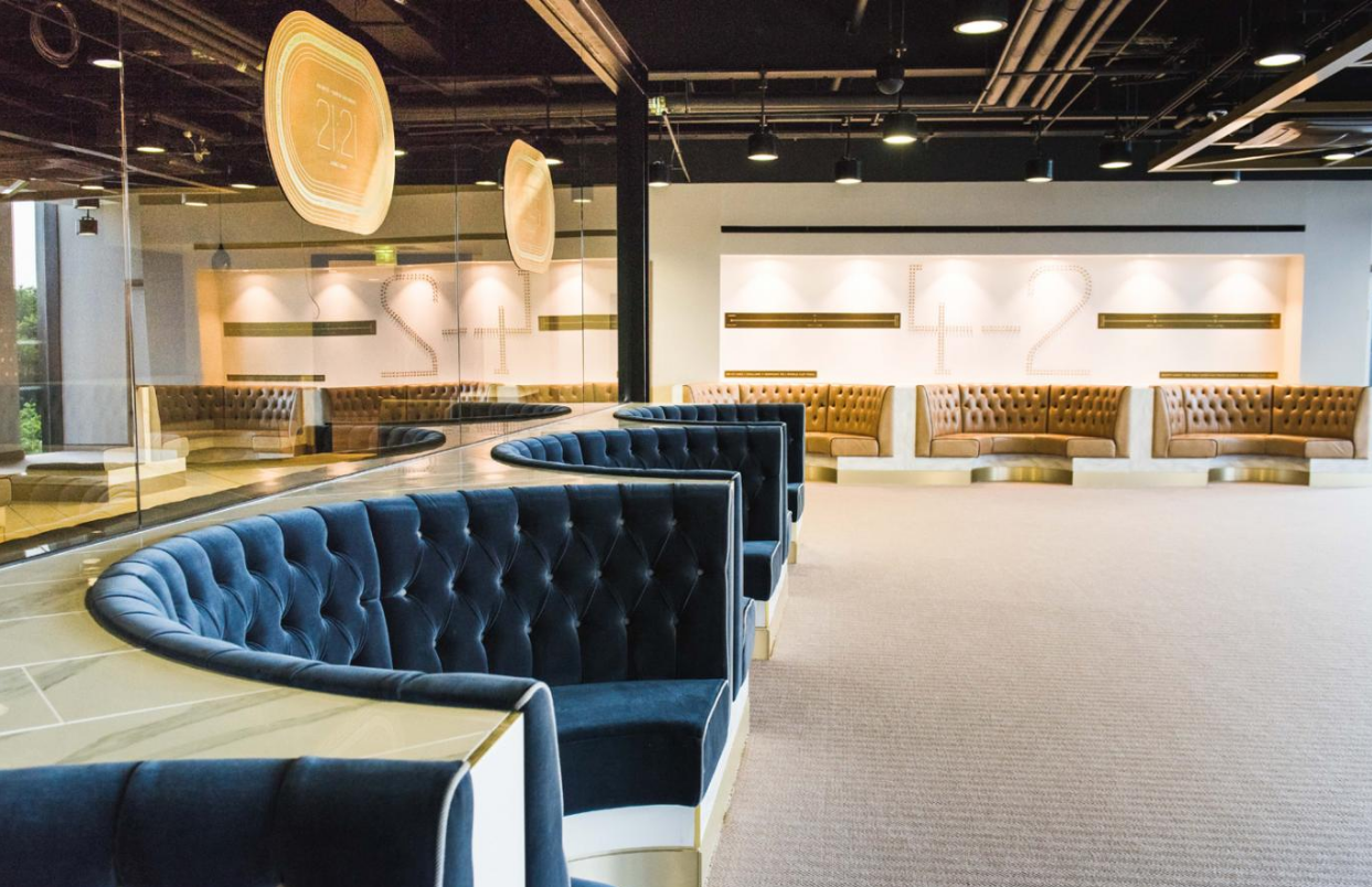 san nha moi tuyet dep cua West Ham anh 11