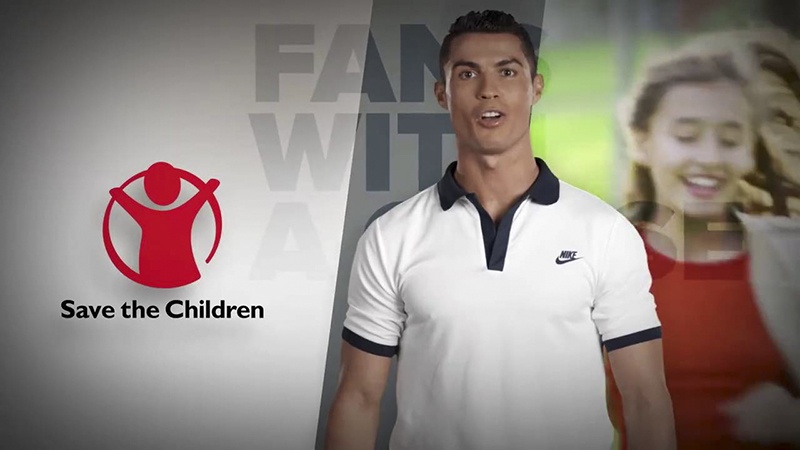 Ung dung selfie duoc ra mat boi Cristiano Ronaldo hinh anh