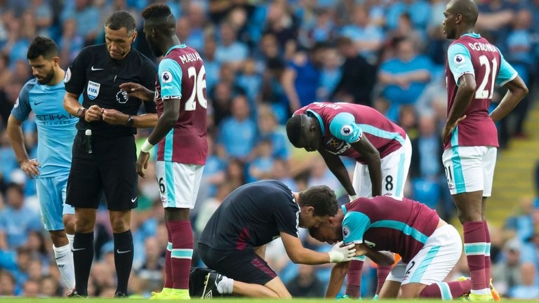 aguero bị treo giò ảnh 2 aguero bi treo gio anh 2