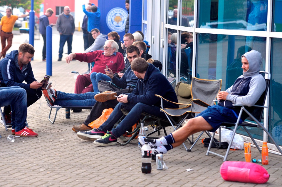 fan leicester mua ve champions league anh 6