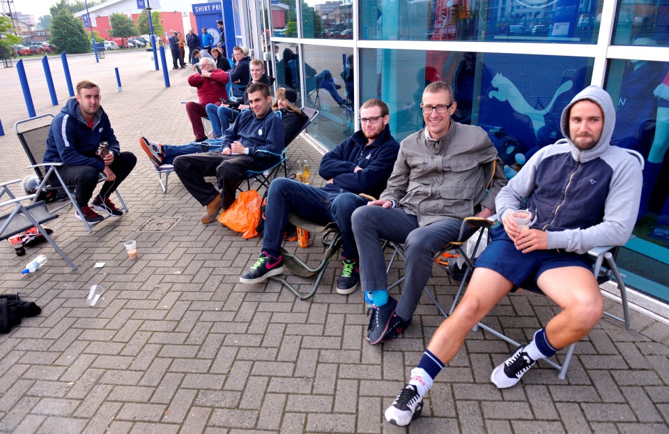 fan leicester mua ve champions league anh 8