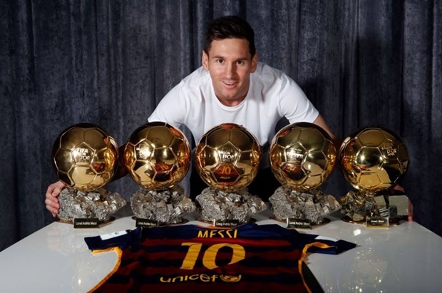 Messi duoc moi ky hop dong tron doi voi Barca hinh anh