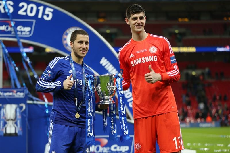 Courtois: 'Dung do loi cho Hazard khi Chelsea that bai' hinh anh