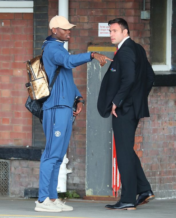 rooney khong duoc mourinho tin dung anh 4