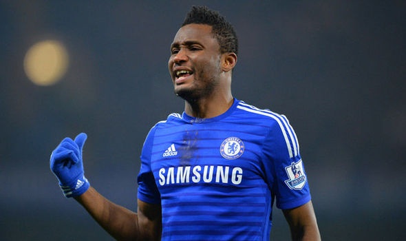 Mikel roi Chelsea sau 10 nam, Liverpool mua 'Ibra moi' hinh anh