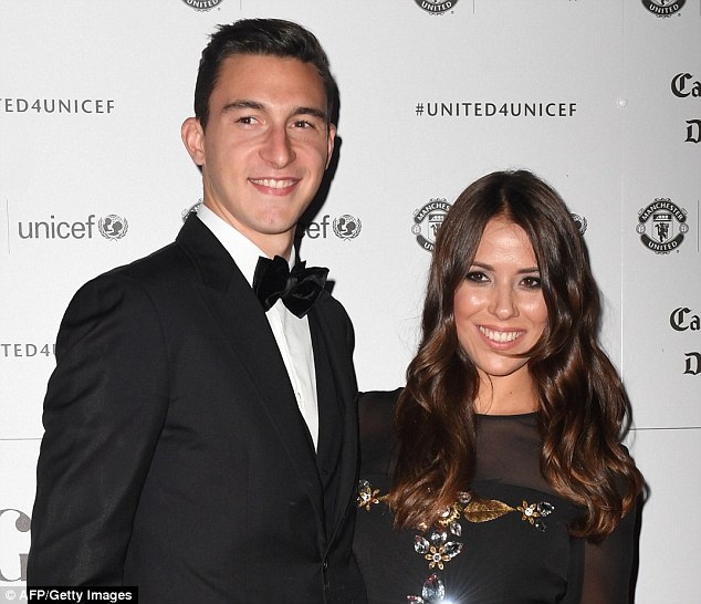 Cau thu MU du tiec tu thien anh 8