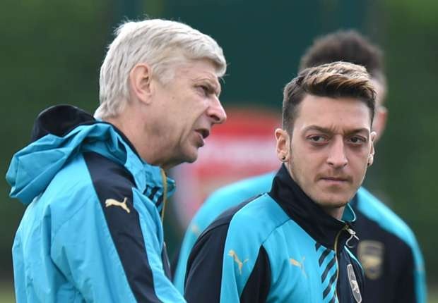 Oezil khang dinh tinh yeu voi Arsenal hinh anh