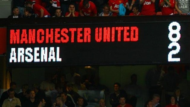 6 khoanh khac te hai cua Arsenal tai Old Trafford hinh anh