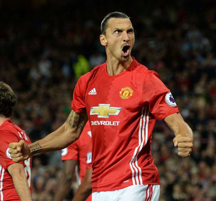 Ibra gia hạn MU ảnh 1 Ibra gia han MU anh 1