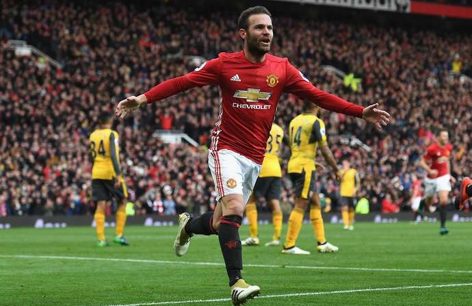 Ban hop dong cua MU anh 9