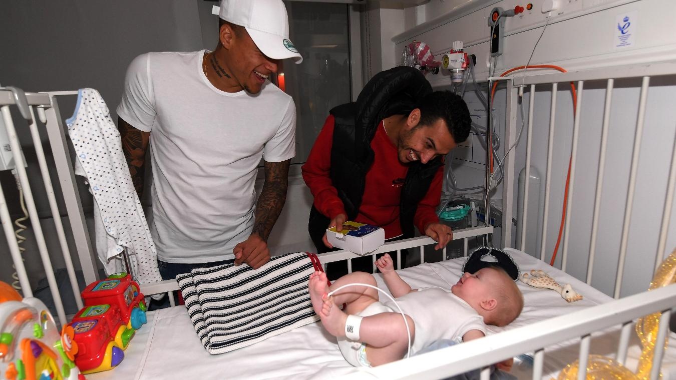 dan sao ngoai hang anh gay cam dong anh 14