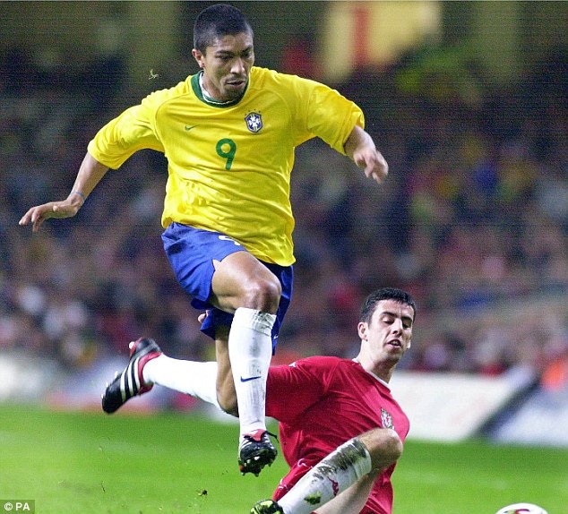 tien dao ghi ban it hon ramos anh 4