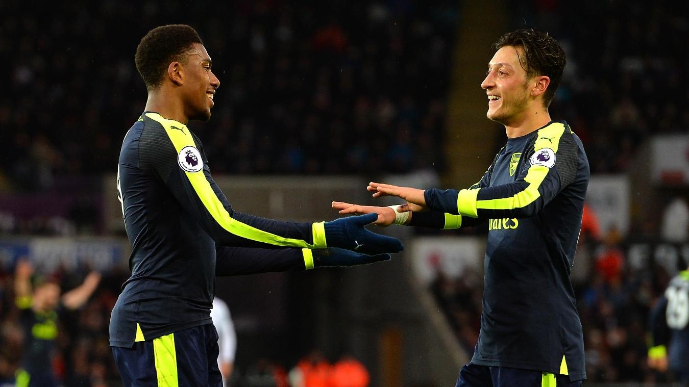 Nhung thong ke an tuong nhat vong 21 giai Ngoai hang Anh hinh anh