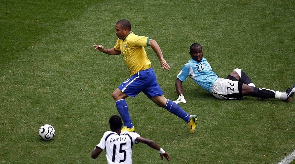 suarez vuot mat huyen thoai anh 10