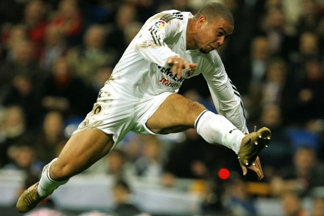 suarez vuot mat huyen thoai anh 9