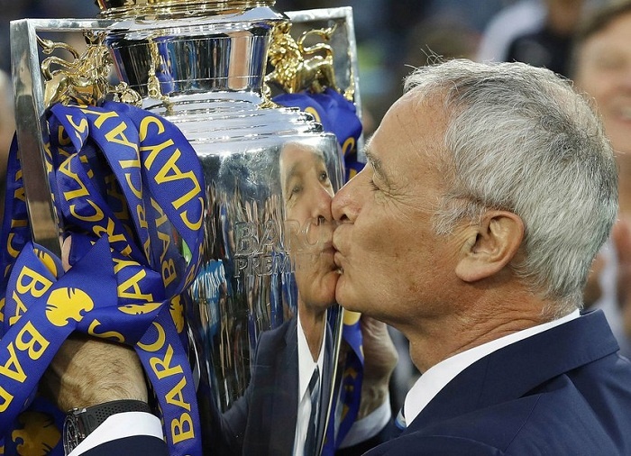 Tam thu day nuoc mat cua 'Ga tho han' Ranieri hinh anh