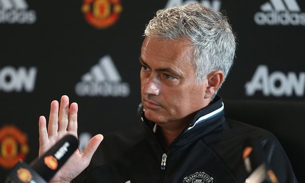 Jose Mourinho binh tinh hon anh 1