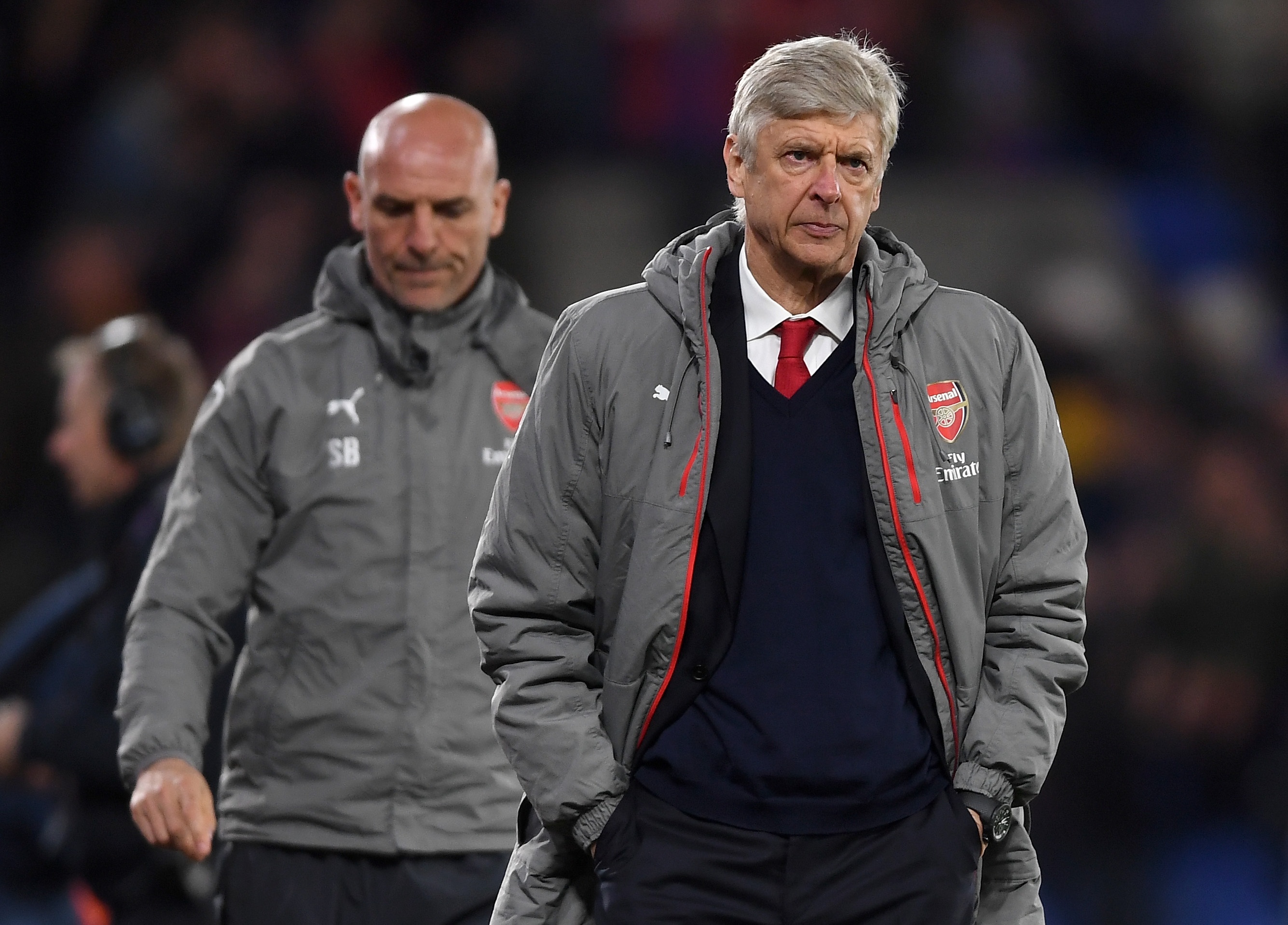 khong xung dang khoac ao arsenal anh 2