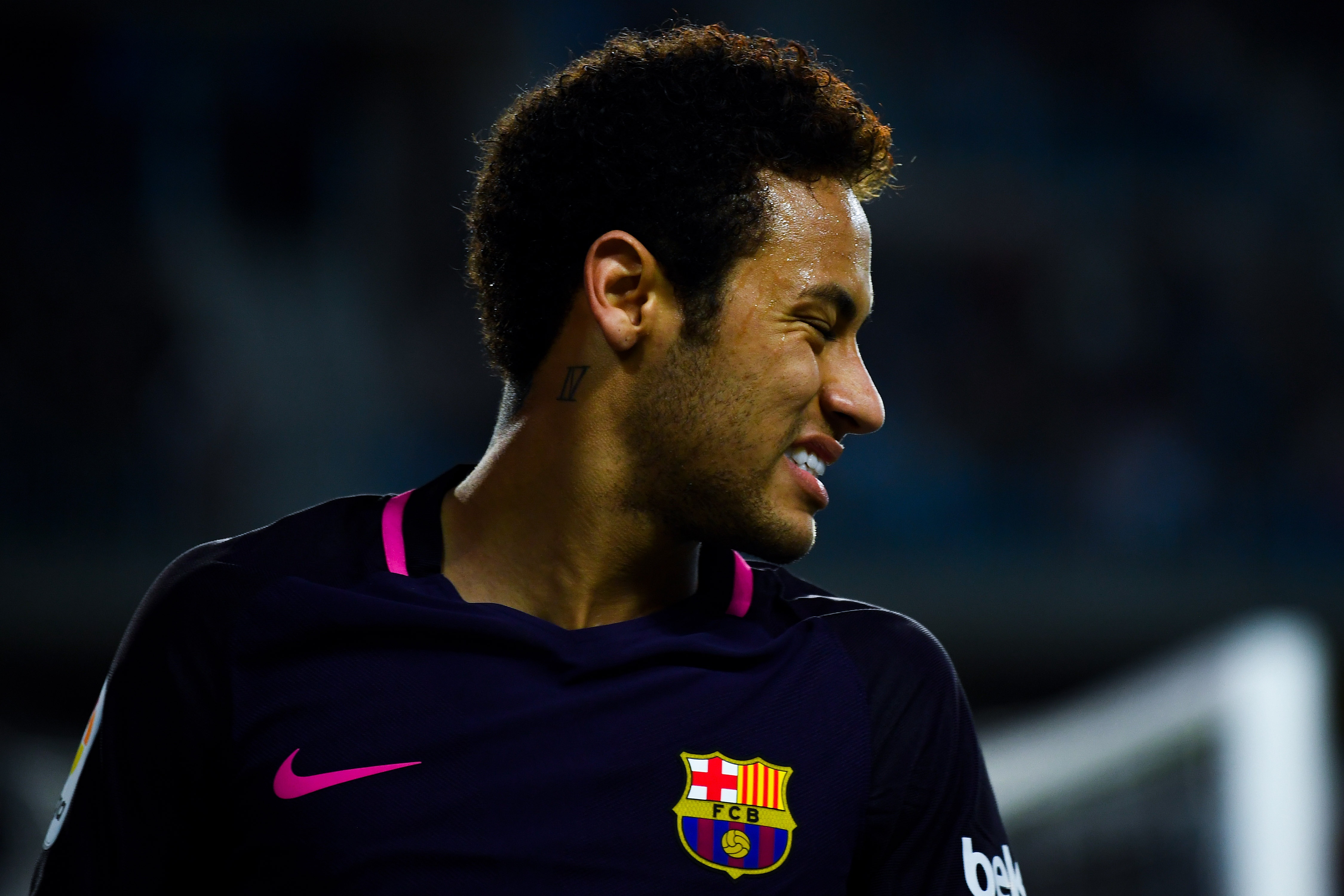 Neymar bi treo gio 3 tran, bo lo El Clasico hinh anh