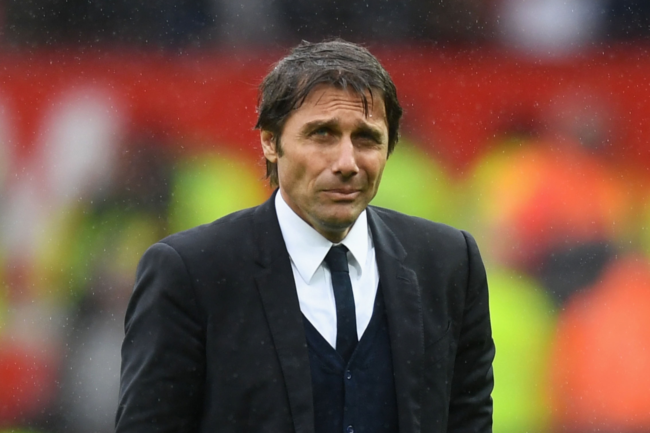 Thua MU, Conte so mat cup vao tay Tottenham hinh anh