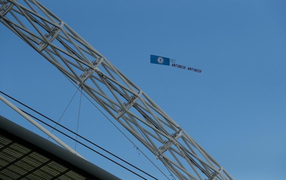 fan chelsea to tinh voi conte anh 3