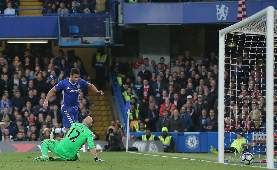 costa vay tay an mung anh 1