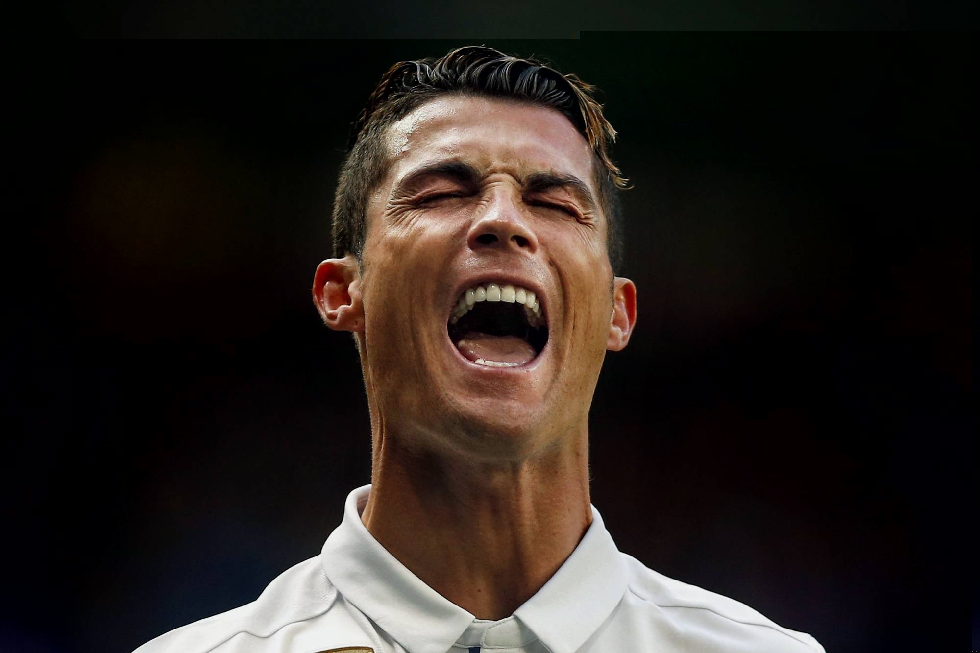 Nhung kieu 'gian doi' cua cau thu khi bi thay ra san hinh anh