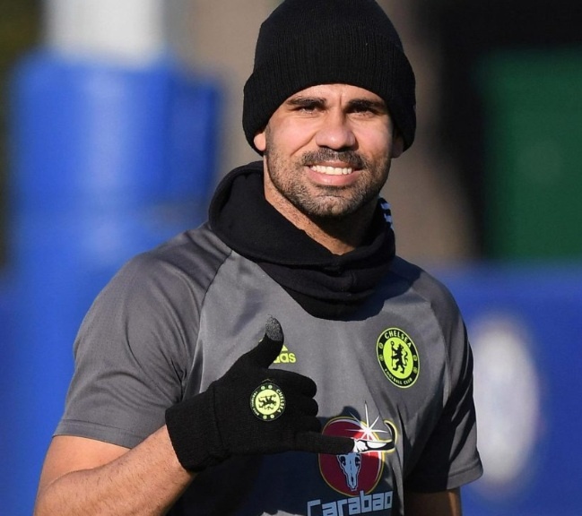 Diego Costa lac mong tren san tap truoc ngay nang cup hinh anh