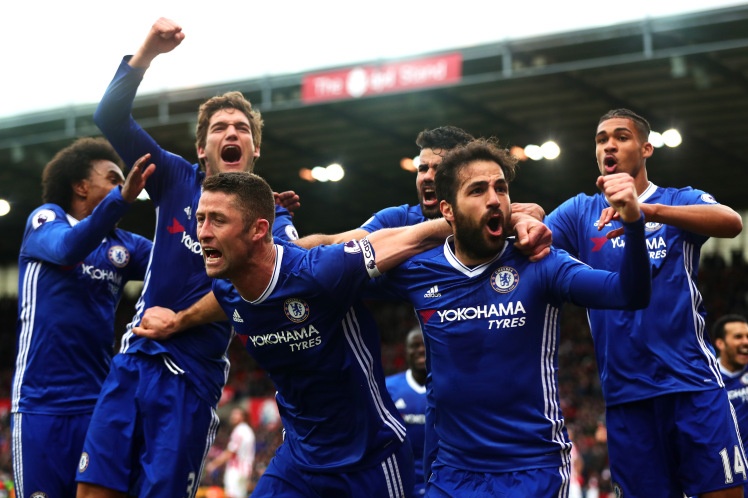 Can canh ten Chelsea duoc khac len cup Premier League hinh anh