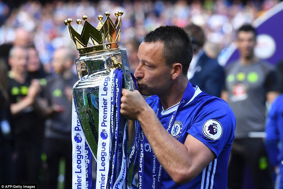 Doi truong Terry nghen ngao noi loi chia tay Chelsea hinh anh