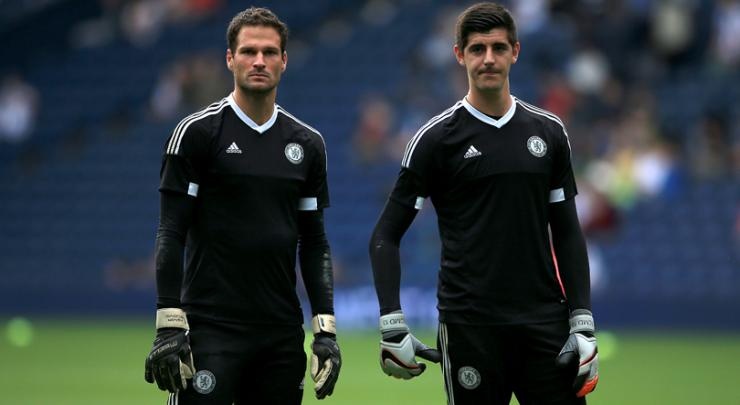 Chelsea cung luc chia tay 2 ngoi sao hinh anh