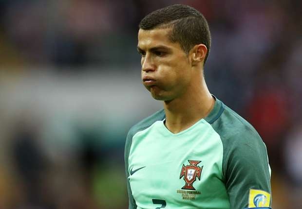 'Ronaldo khong phai bat kha xam pham' hinh anh