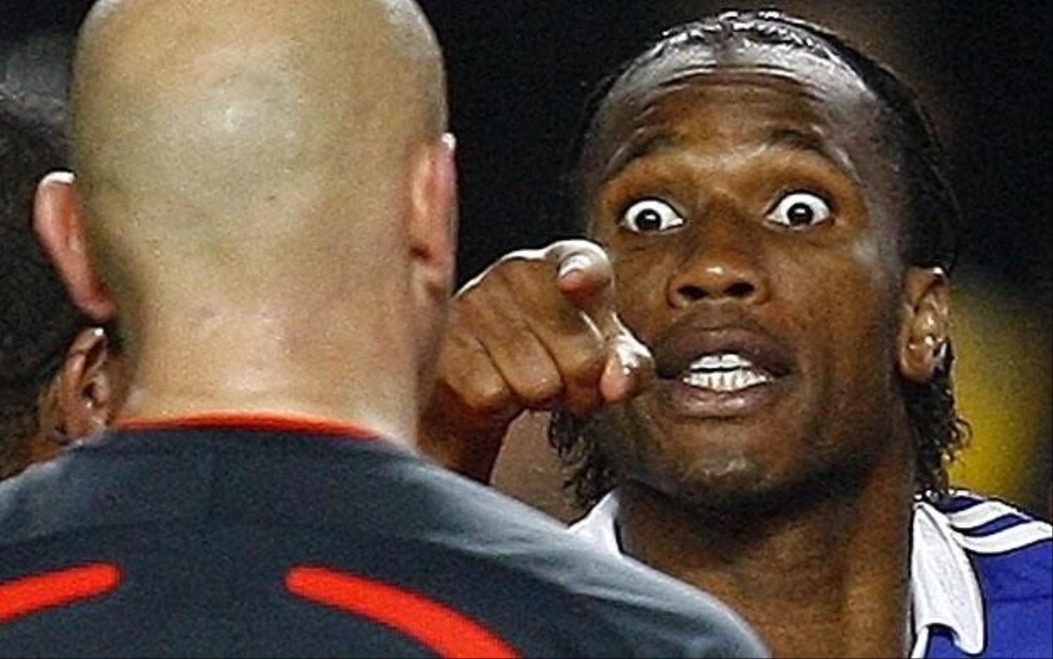 Tu truyen Drogba: Ban ket voi Barca - vet nho kho xoa cua UEFA hinh anh