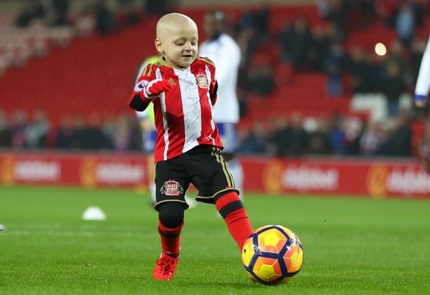 Ban thang cua Bradley vao luoi Begovic hinh anh