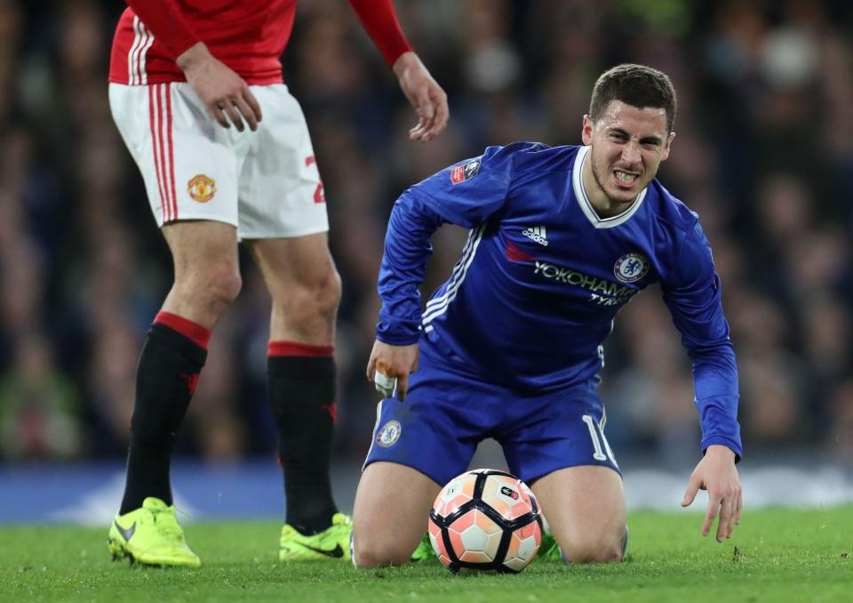 Hazard va tan binh 40 trieu bang lo chuyen du dau he cung Chelsea hinh anh