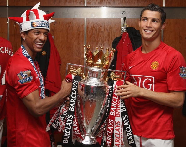 13 lan Manchester United dang quang tai Premier League hinh anh