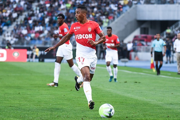 10 vu chuyen nhuong re anh 7