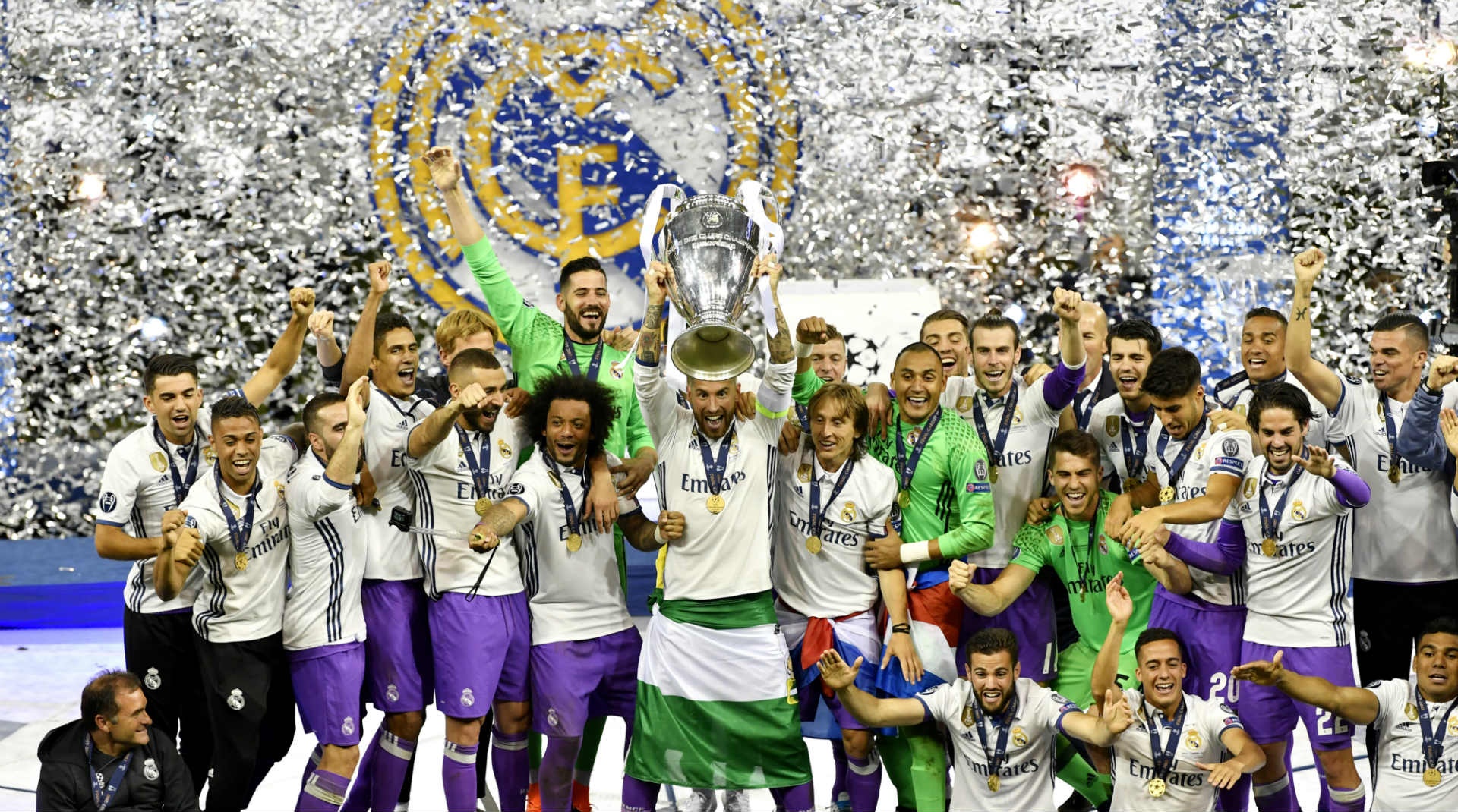 'PSG bao chi cung khong vuon toi tam Real Madrid' hinh anh