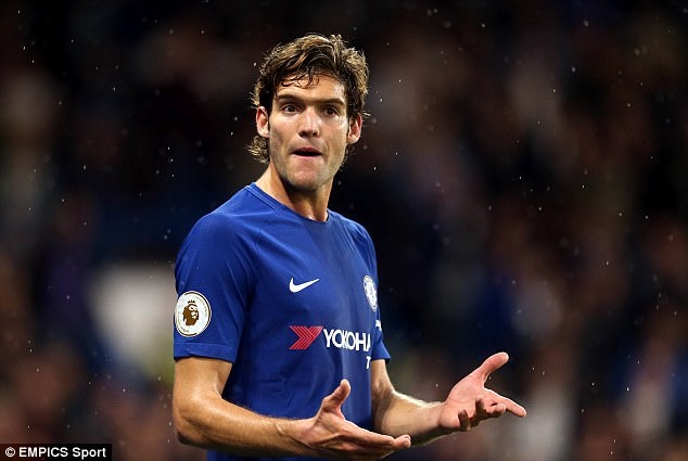 Marcos Alonso bi luc lai qua khu 'giet nguoi' hinh anh