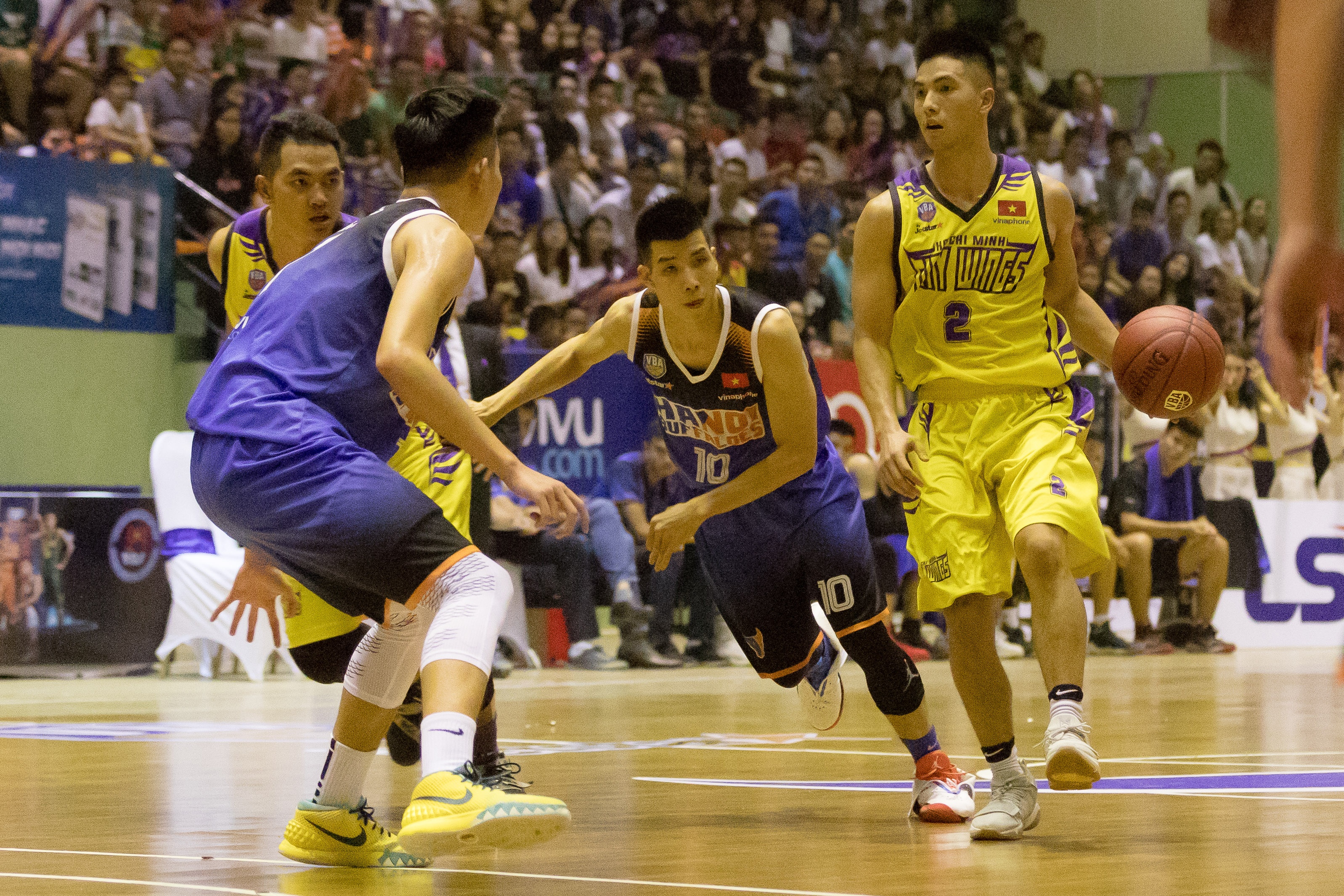 vincent nguyen toa sang hanoi buffaloes gianh ve anh 1