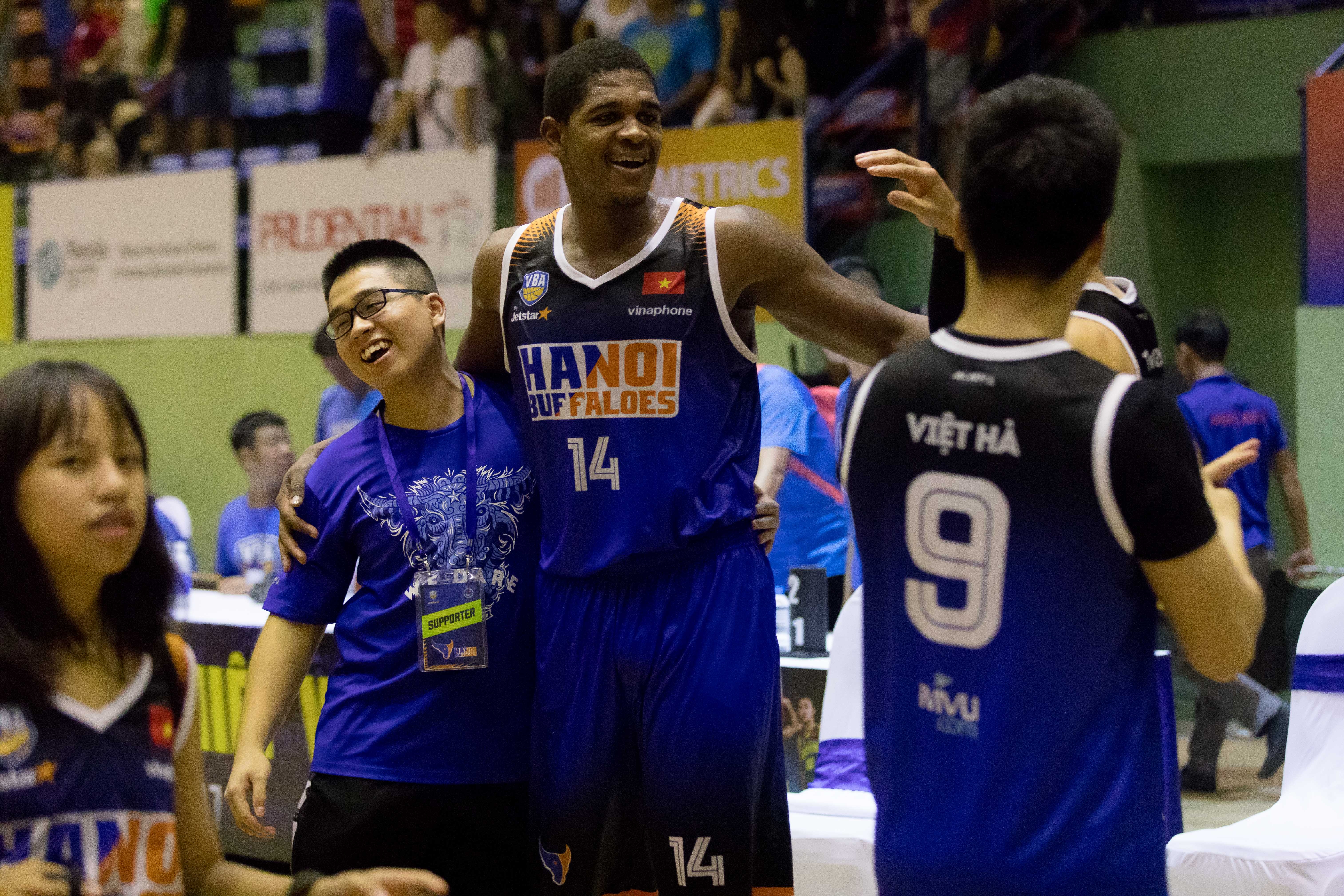 vincent nguyen toa sang hanoi buffaloes gianh ve anh 13