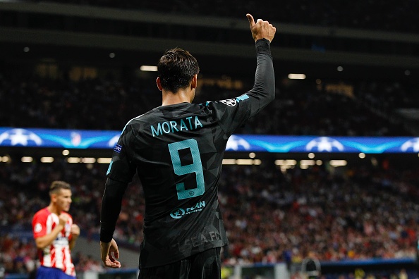 Morata dung phep la 'tru ta' chiec ao so 9 hinh anh