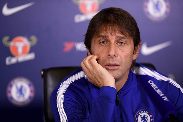 Conte 'phan boi' Chelsea vi con gai hinh anh