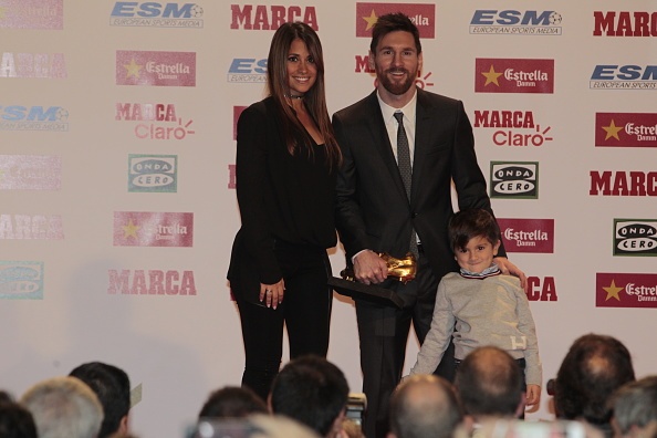 messi gianh giay vang anh 6