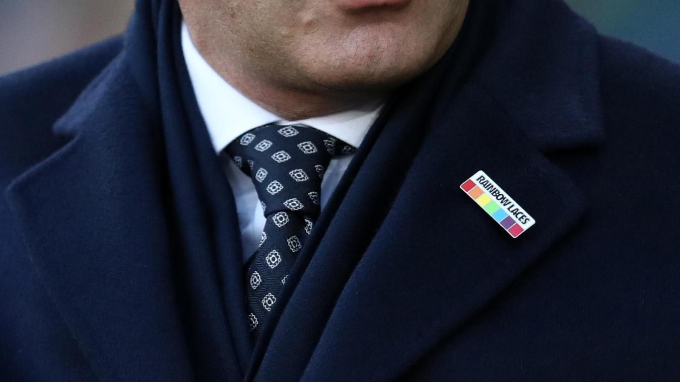 cau thu dong tinh anh 10